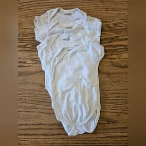 White Baby Cotton Onsie Size 6-9 Month Shirt Craft Tye Die Art Luvable Friends